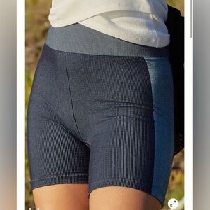 The Upside Spin Shorts Medium Navy Blue Pinstripe‎ Bike Athletic Stripe Yoga Run